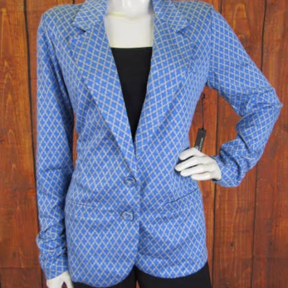 Tart blue blazer